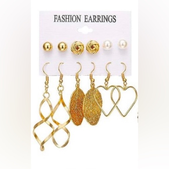 18 pairs of fashion earrings. - Picture 4 of 7